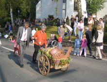 festwagen-pfarrer-starts