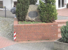 synagoge2-gedenkstein